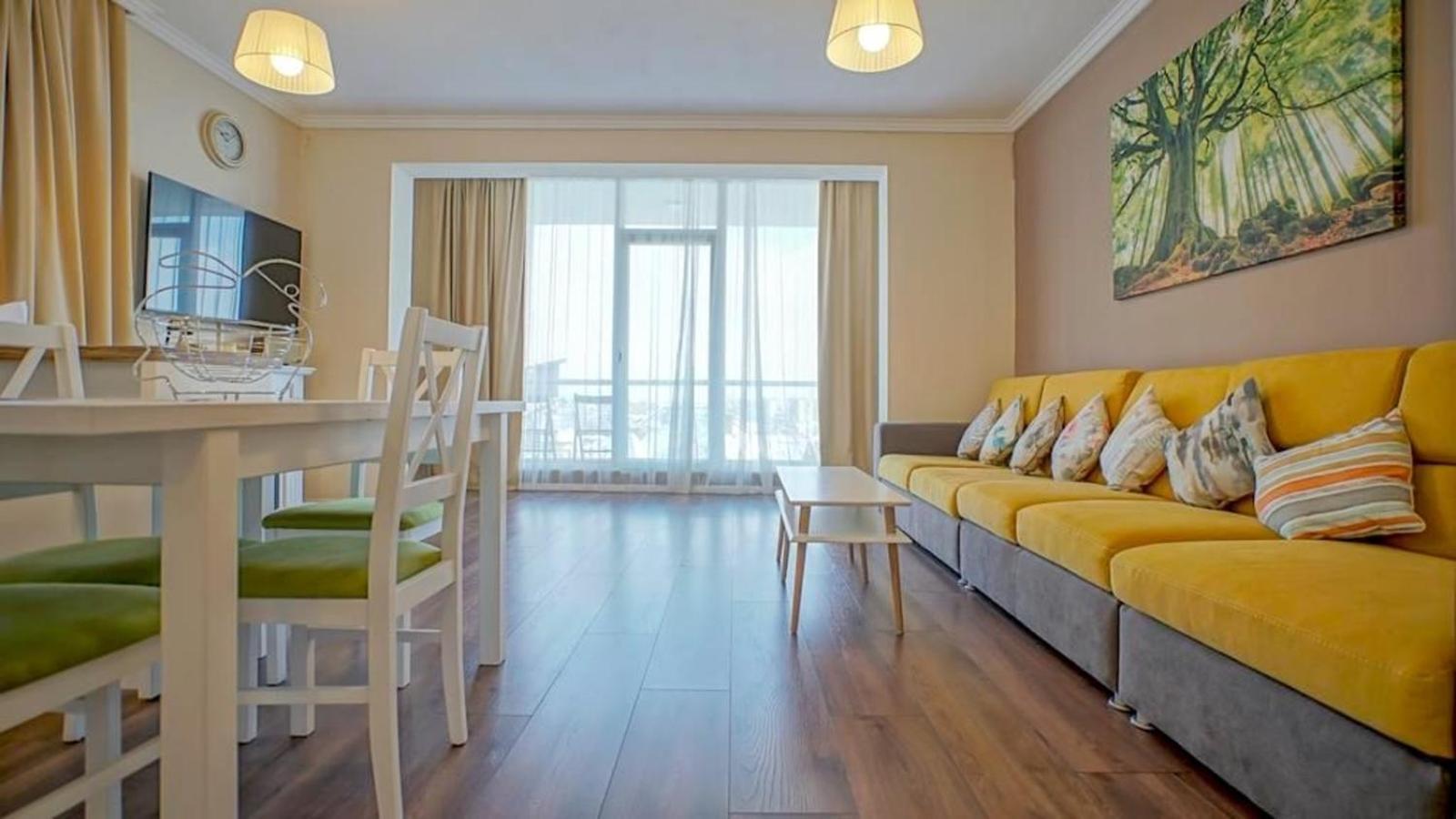 Central Maximus Apartment Brasov Exterior photo