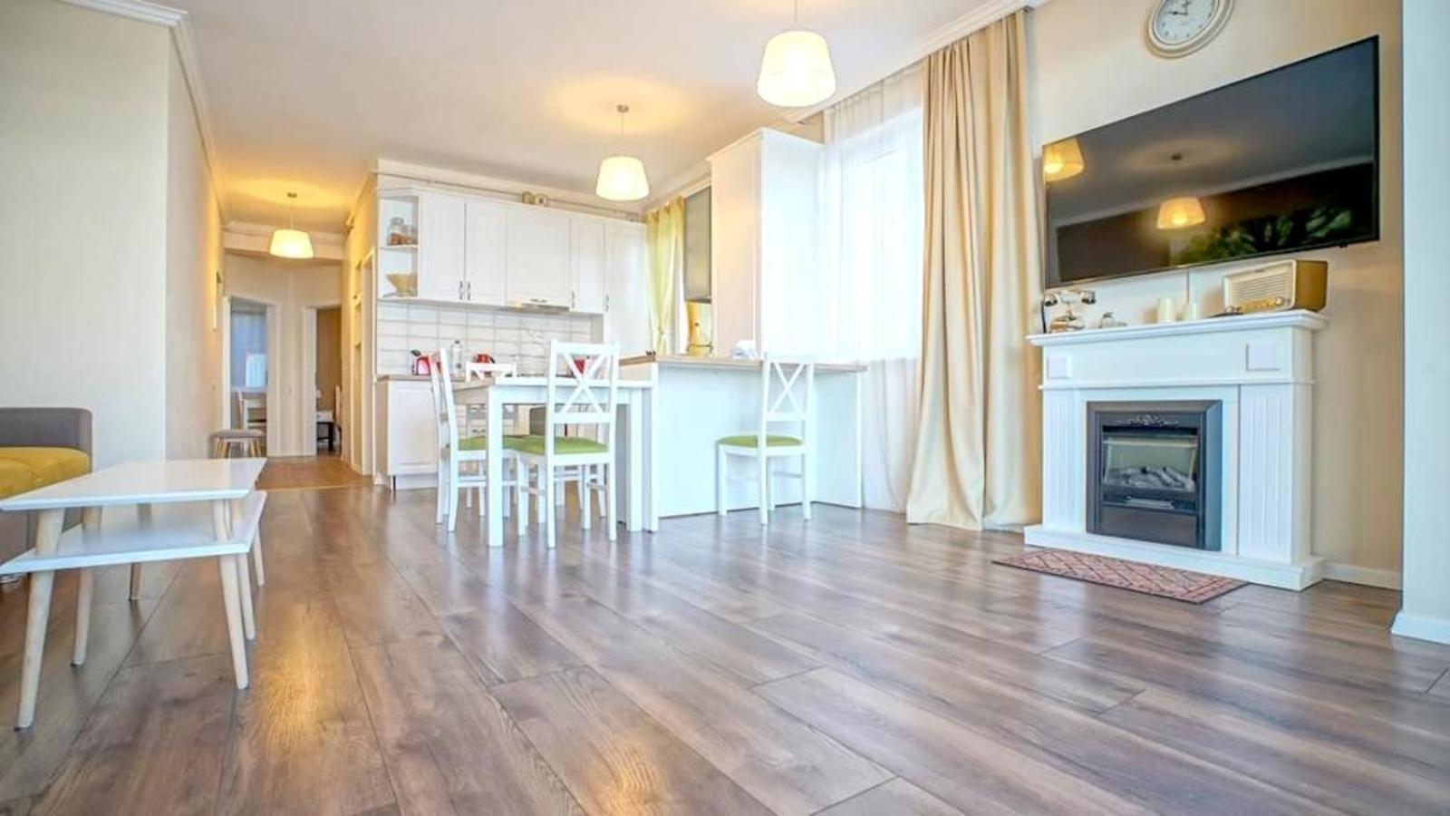Central Maximus Apartment Brasov Exterior photo